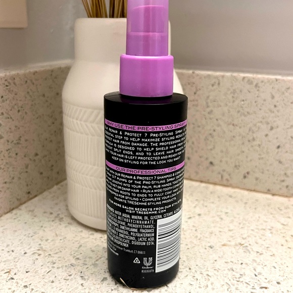 TRESemme Biotin + Repair 7 Professional Hair Primer Heat Protection Spray - Picture 2 of 2